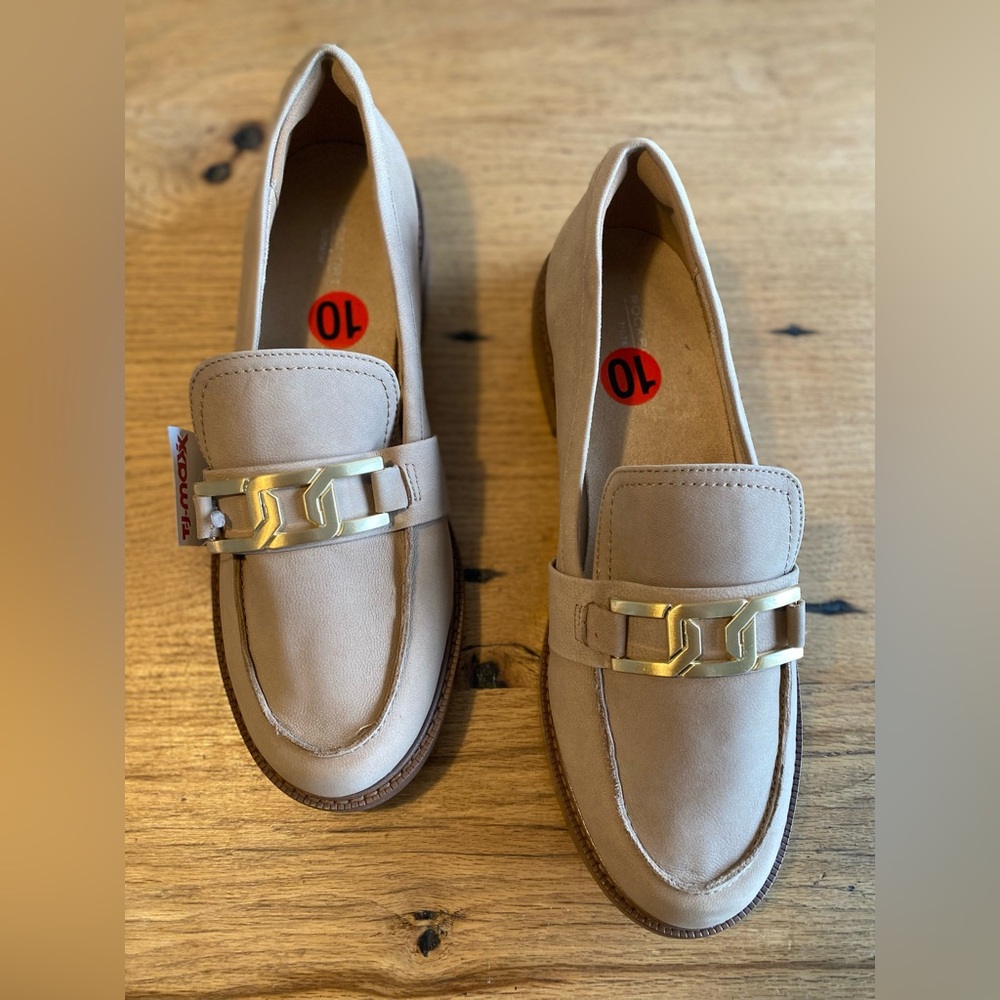 Rockport Trutech Faux Suede‎ Gold Chain Loafers Taupe Women’s 10 Preloved